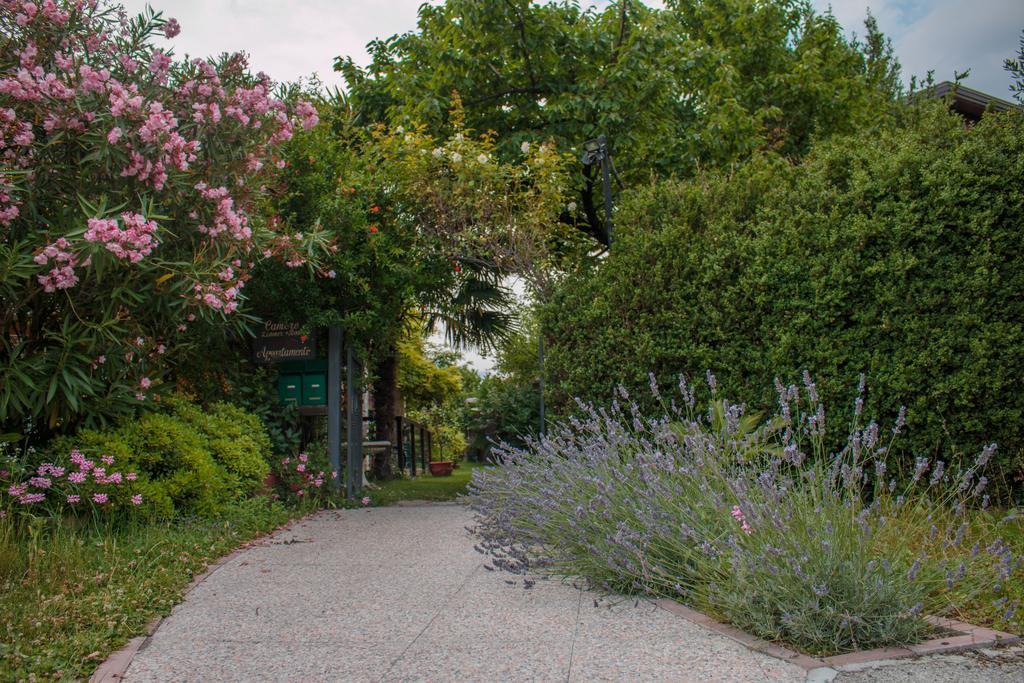 Al Rustico Hotell Torbole Sul Garda Eksteriør bilde
